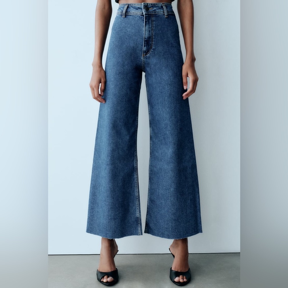 ZARA Medium Wash High-Waisted ZW Marine Jeans Size 6